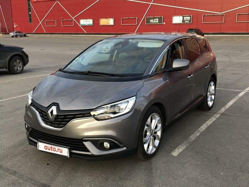Рено Сценик 2019