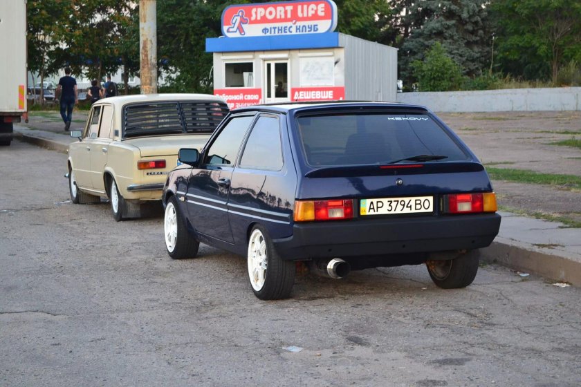 ЗАЗ-1102 «Таврия»