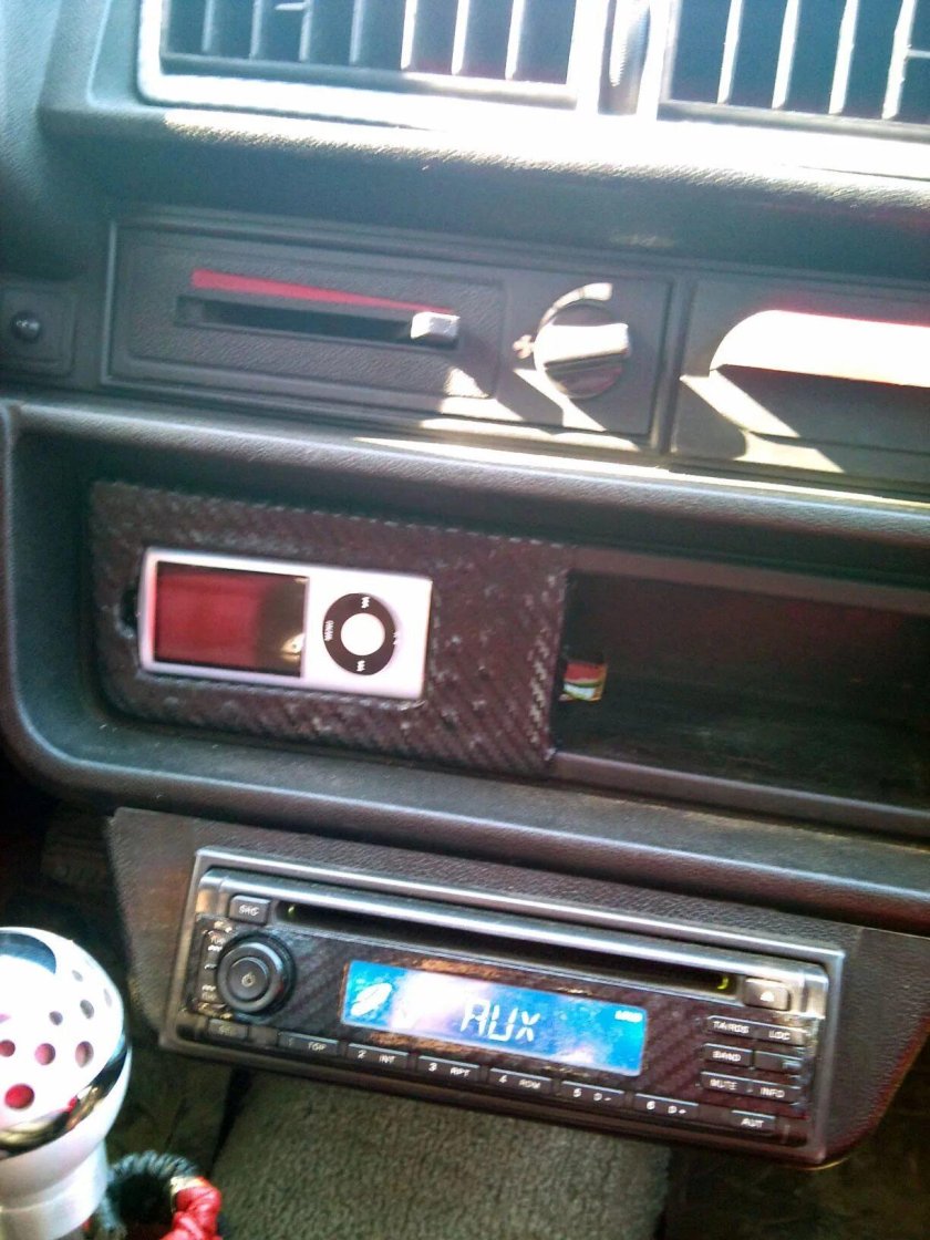 Борода под магнитолу Таврия