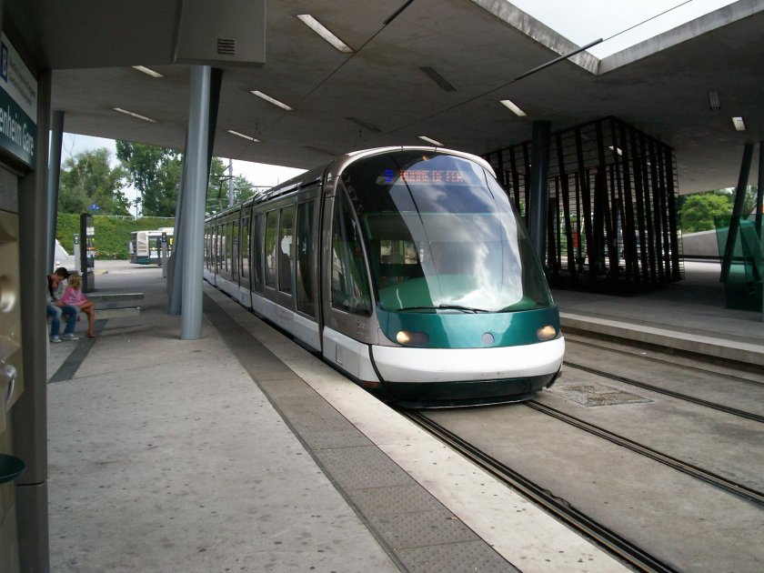 Грасс Франция трамвай