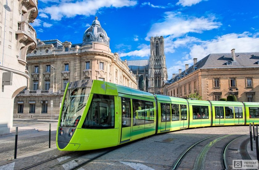 Трамвай в городе Реймс (Франция)