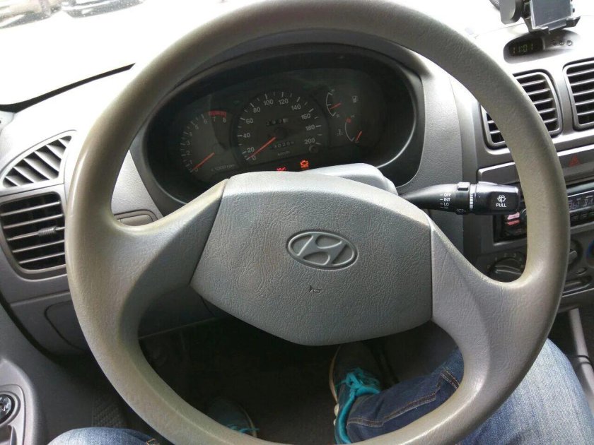 Hyundai Accent 2008 руль