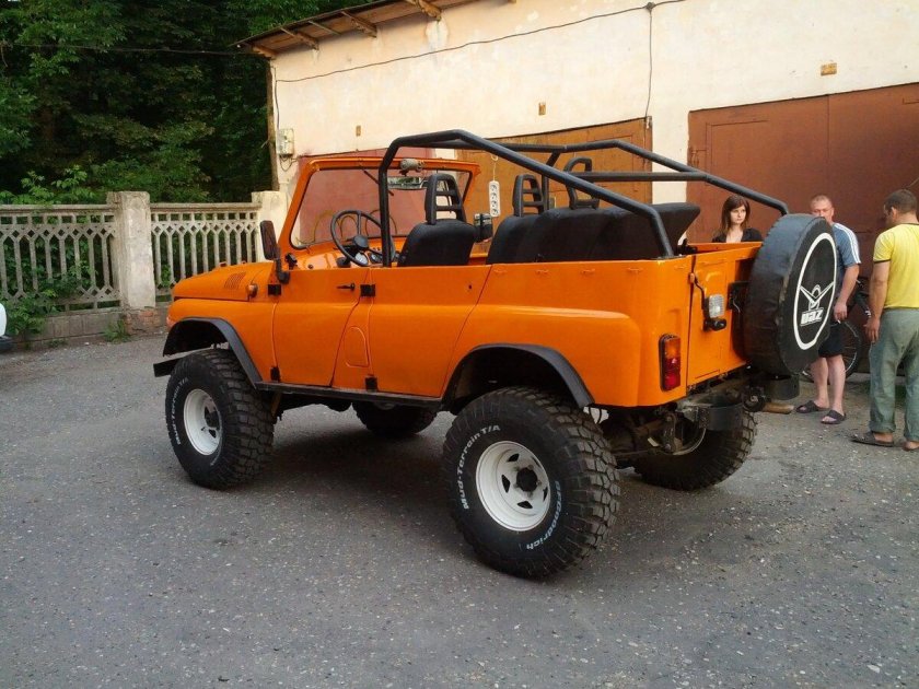 УАЗ 469 оранжевый