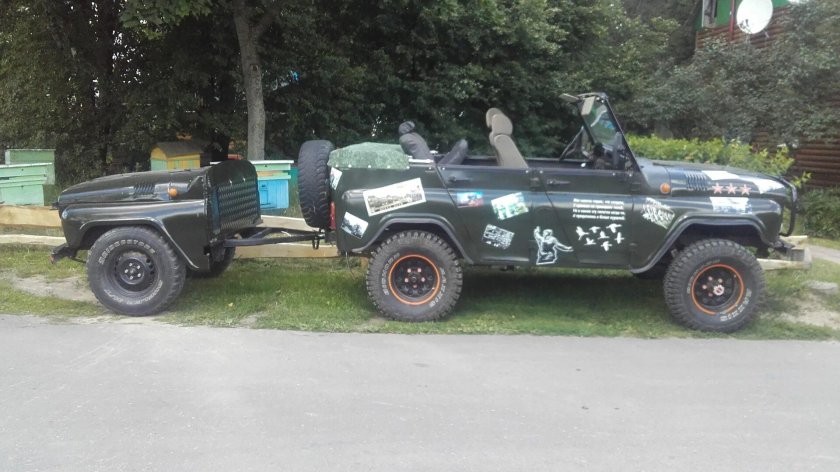 Армейский УАЗ 469 кабриолет