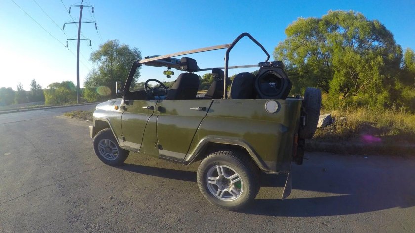 УАЗ кабриолет 469 аккумулятор