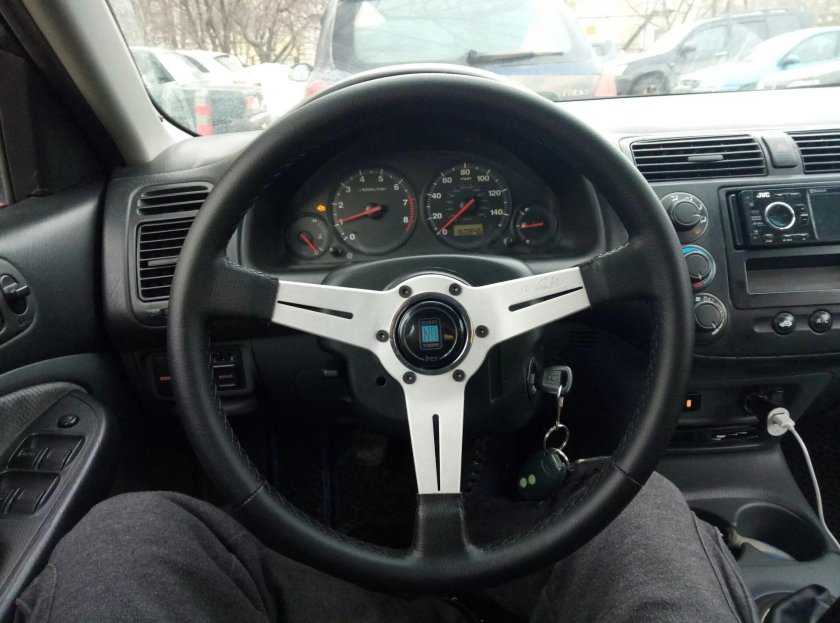 Руль Нарди в Сивик 6 ек3