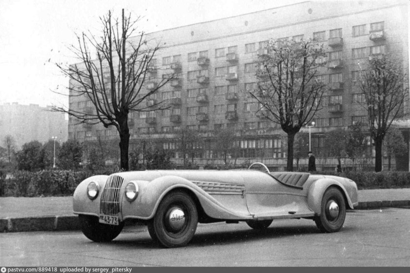 Автомобиль Ленинград 1956