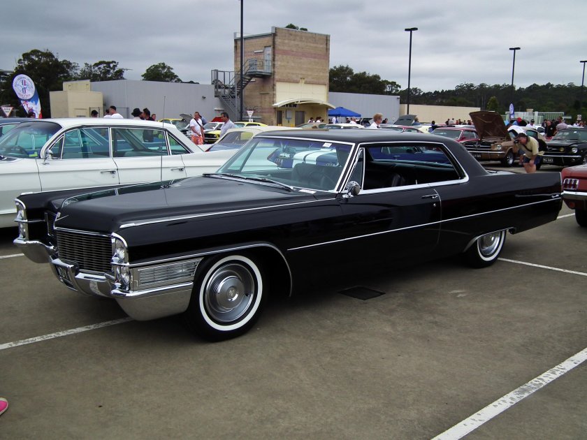 Cadillac Deville 1965 седан