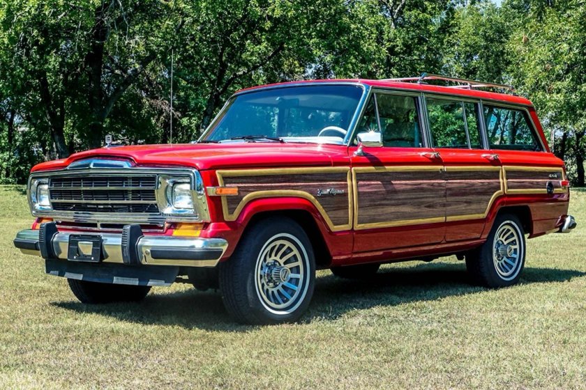 Jeep Grand Wagoneer
