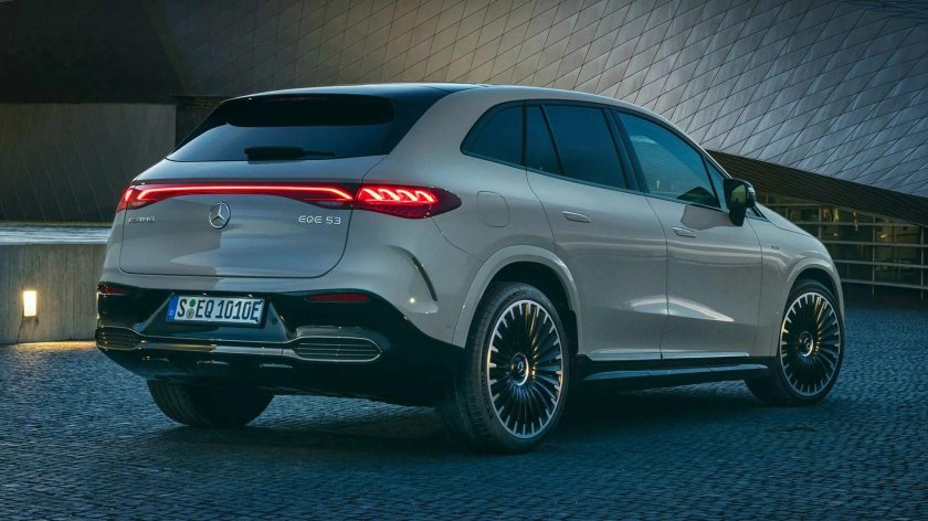 Мерседес eqe SUV 2023
