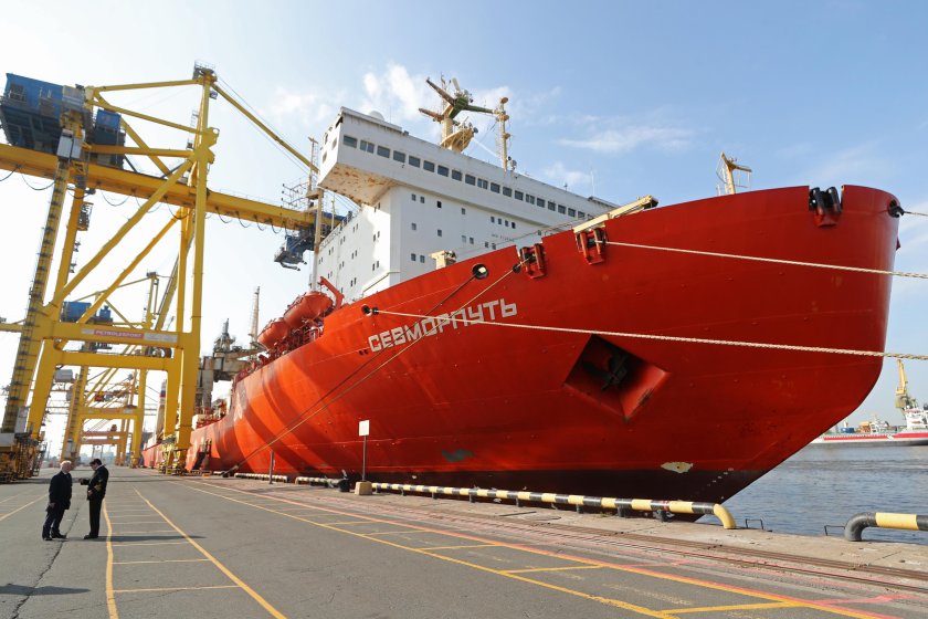 Атомный контейнеровоз Севморпуть