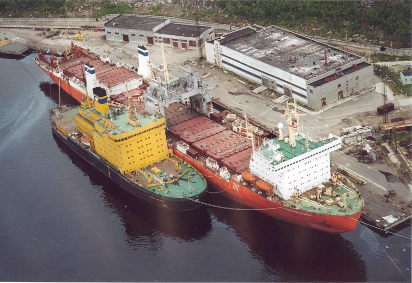 Атомный контейнеровоз Севморпуть