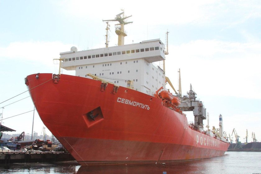 Атомный контейнеровоз Севморпуть