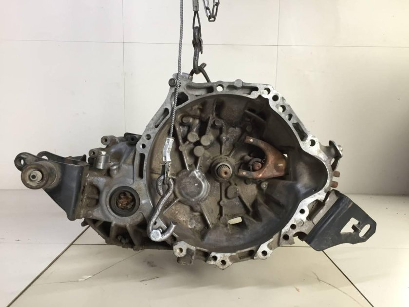 Тойота Королла робот