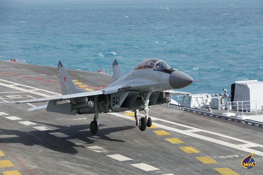 Палубный истребитель миг-29к