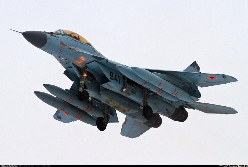 Топливный бак миг 29