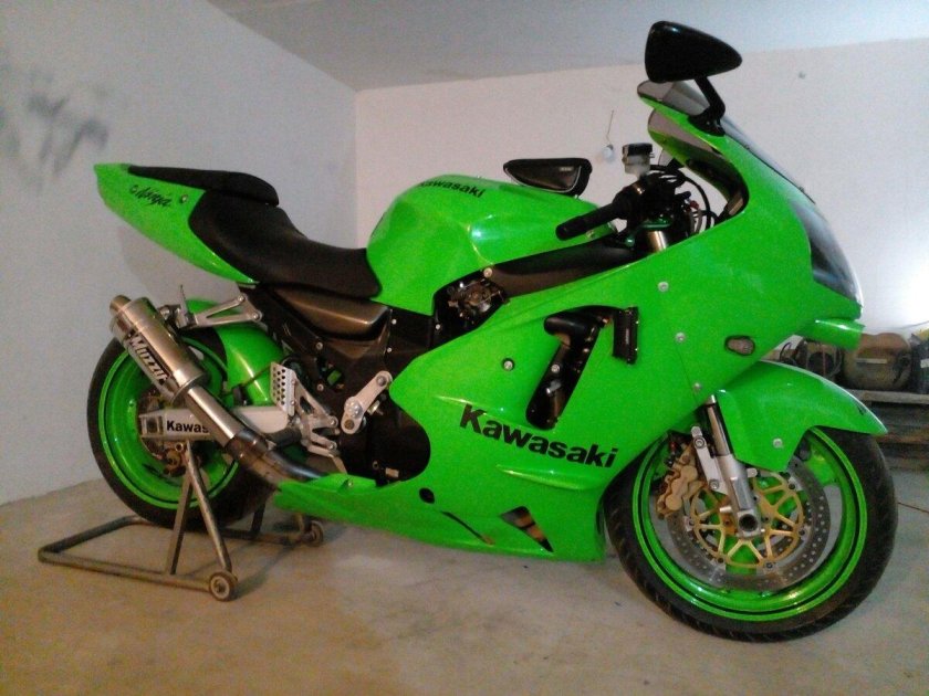 Аккумулятор на Кавасаки ZX-12r
