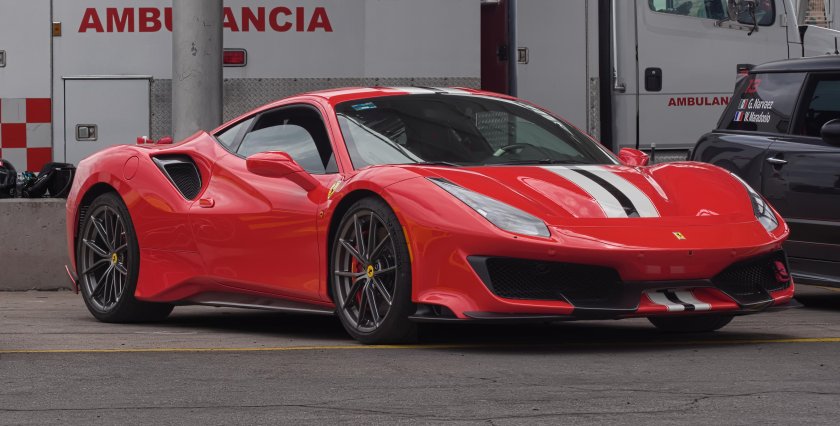 Феррари 488 писта