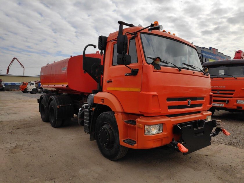 Машина комбинированная ко-829б