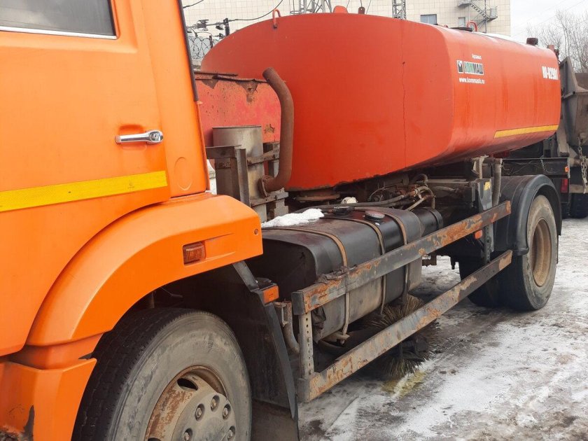 Пескоразбрасыватель КАМАЗ ко-829а1