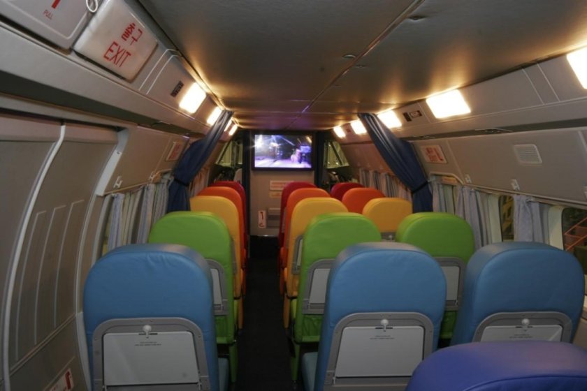 L 410 самолет салон