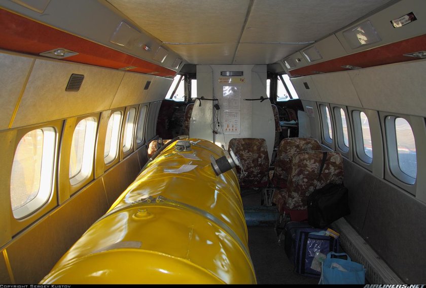 L 410 самолет салон