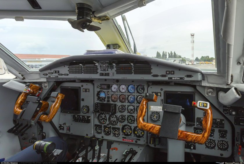 Кабина л-410 УВП фото e 20в полете
