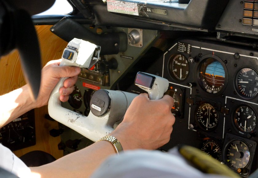 Л 410 кабина пилотов