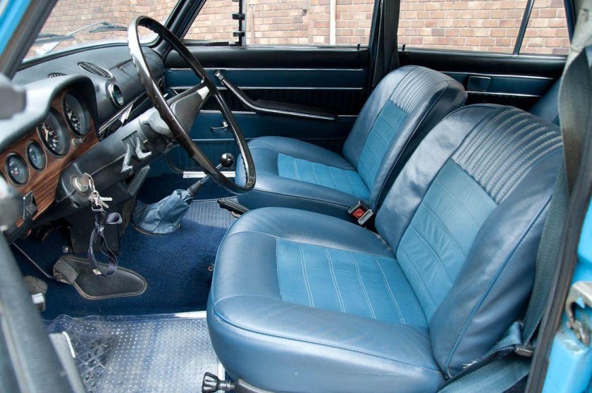 Лада 2103 салон