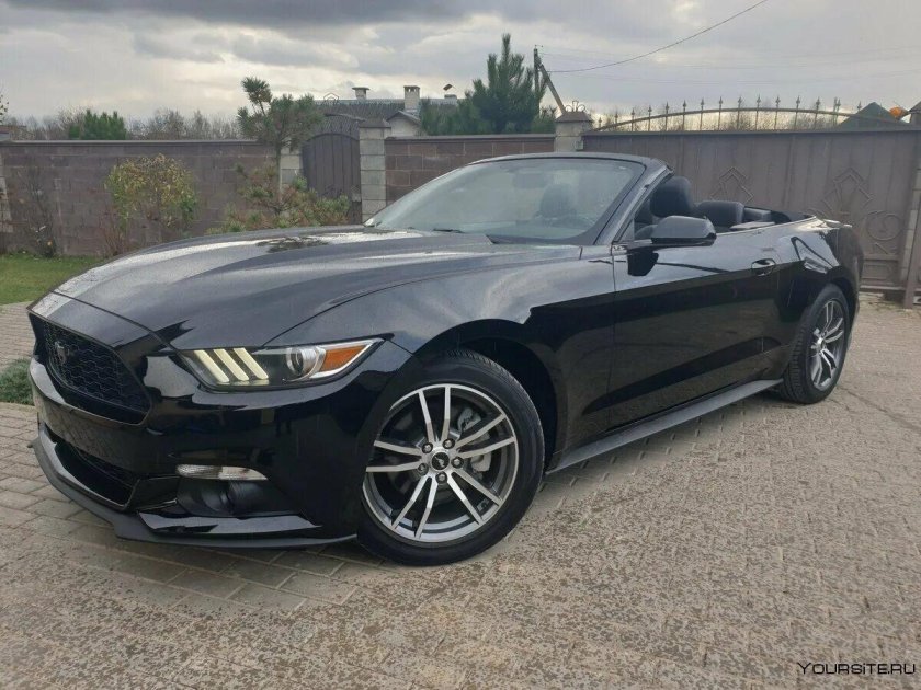 Форд Мустанг 2015 черный кабриолет