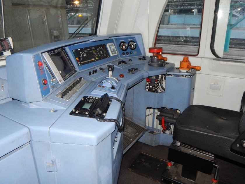 Эп2к-001 кабина