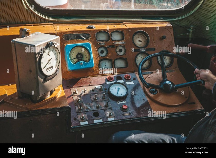 Кабина старого электровоза