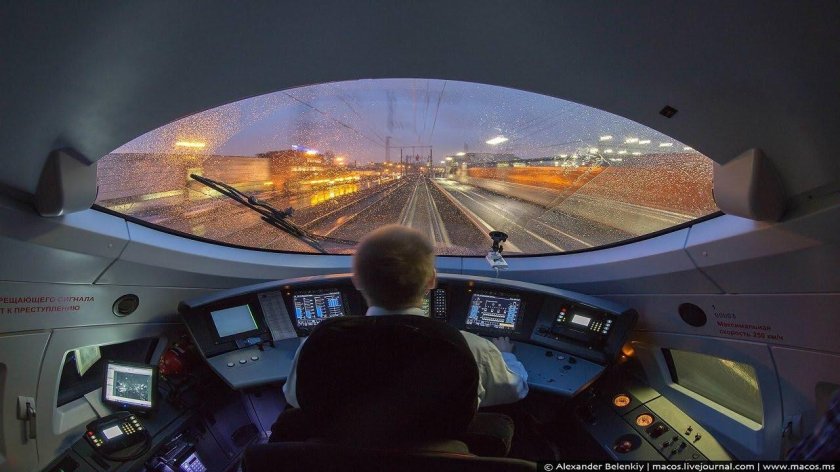 Поезд Сапсан кабина машиниста