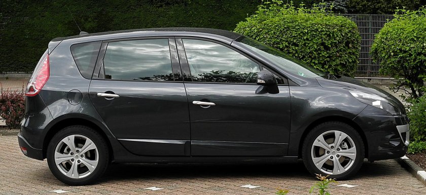 Рено Сценик 2011