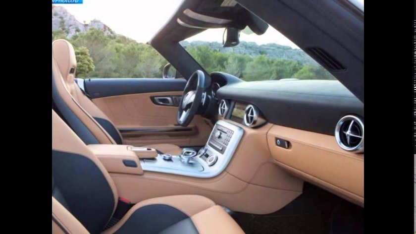 Машина СЛС Мерседес салон