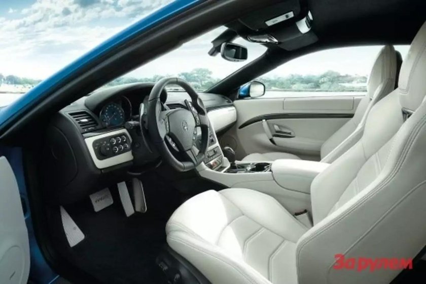 Мазерати Гран Туризмо салон