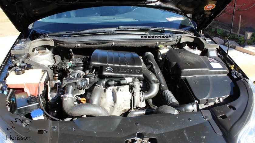 Citroen c5 подкапотное пространство