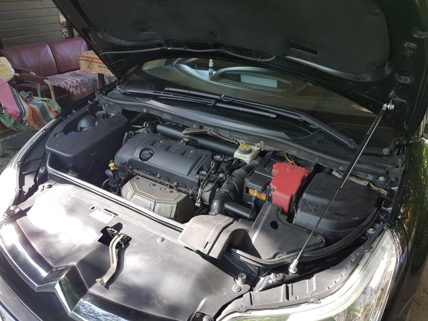 Ситроен с4 2008 подкапотное