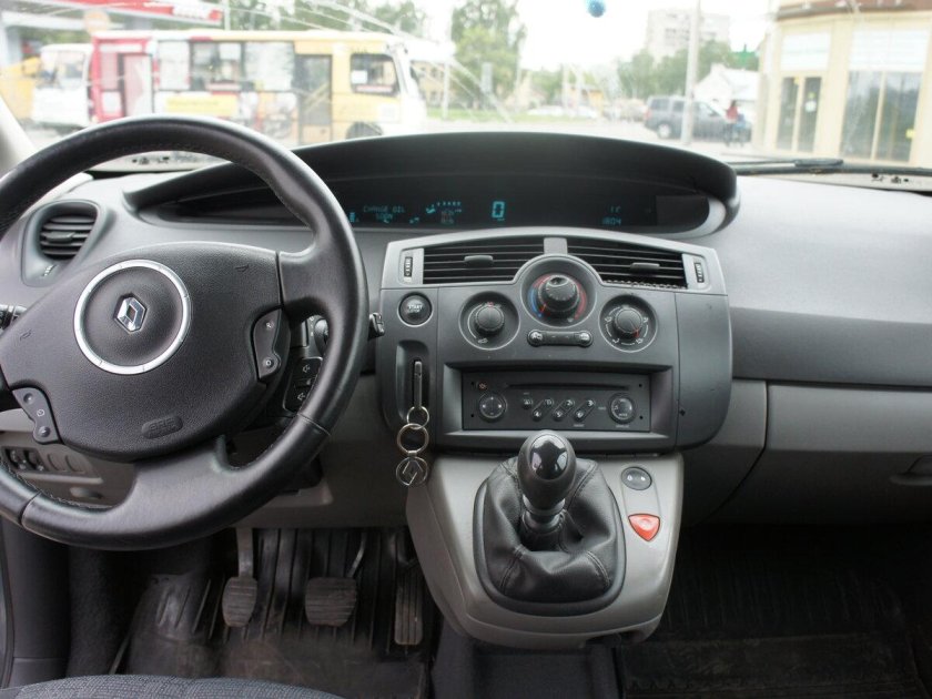 Рено Сценик 2 салон