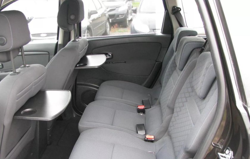 Рено Сценик 2007 салон