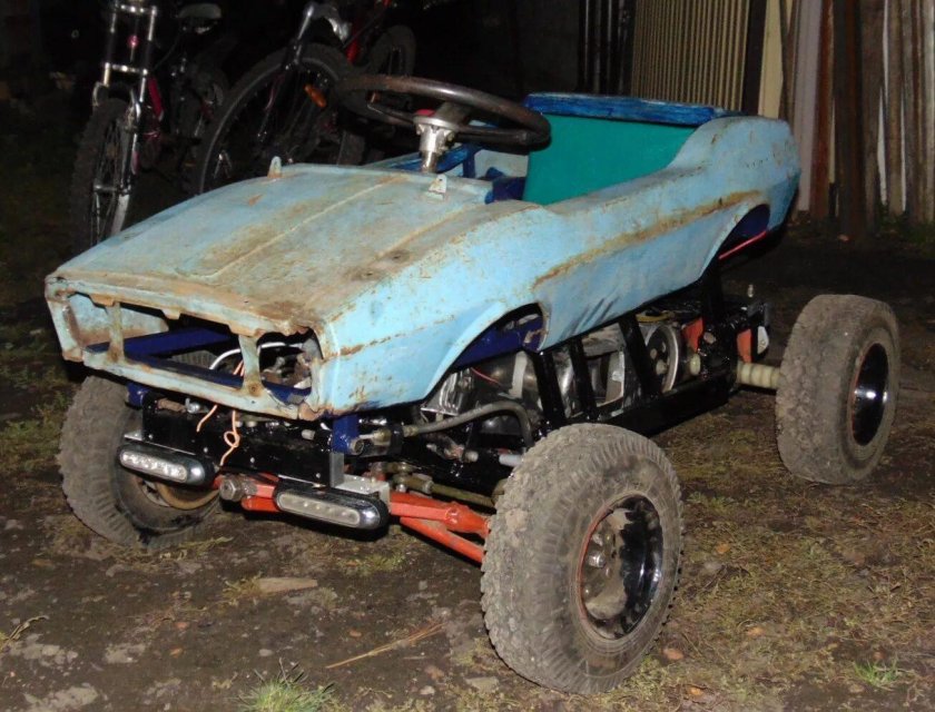 Педальная машина Радуга