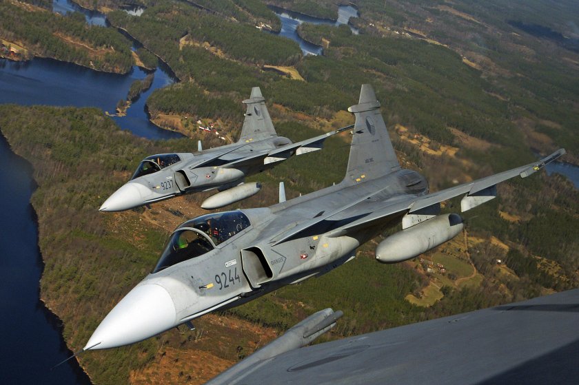 Истребитель Сааб Грипен