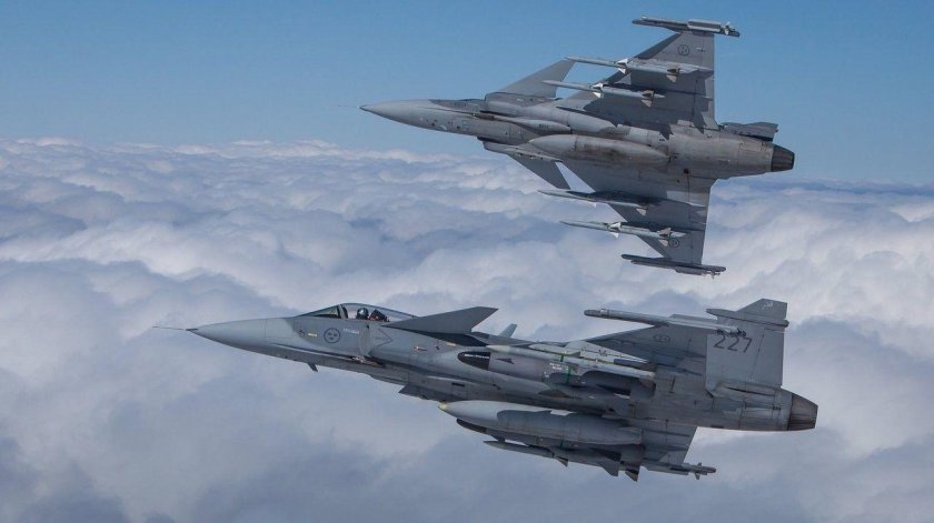 Самолет Saab Jas-39b/d Gripen