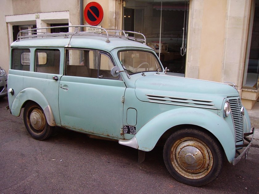 1948 Renault Juvaquatre van-delivery