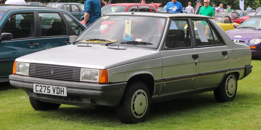 Renault 9