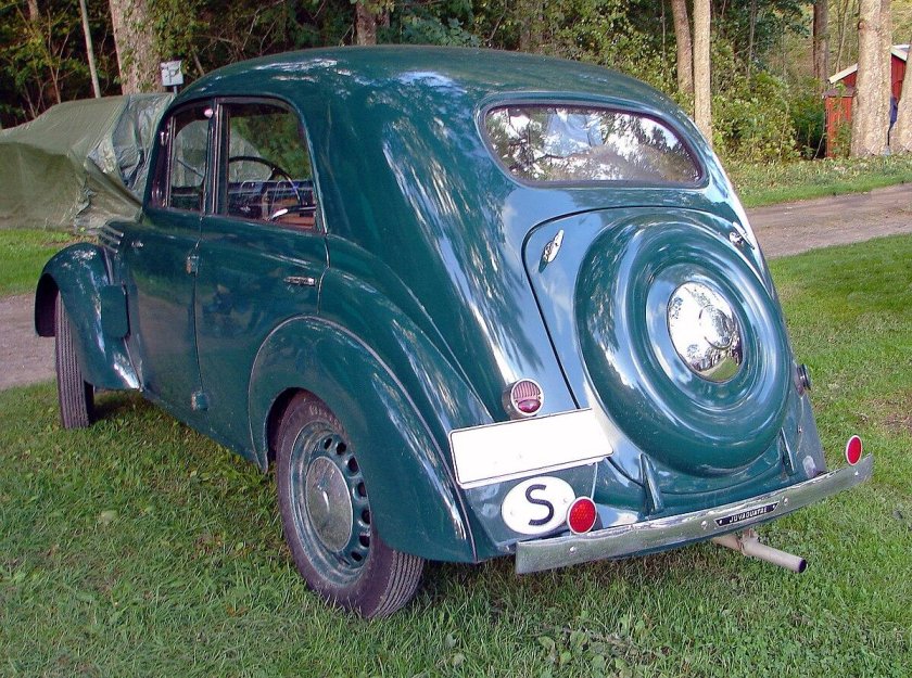 Renault Juvaquatre 1946