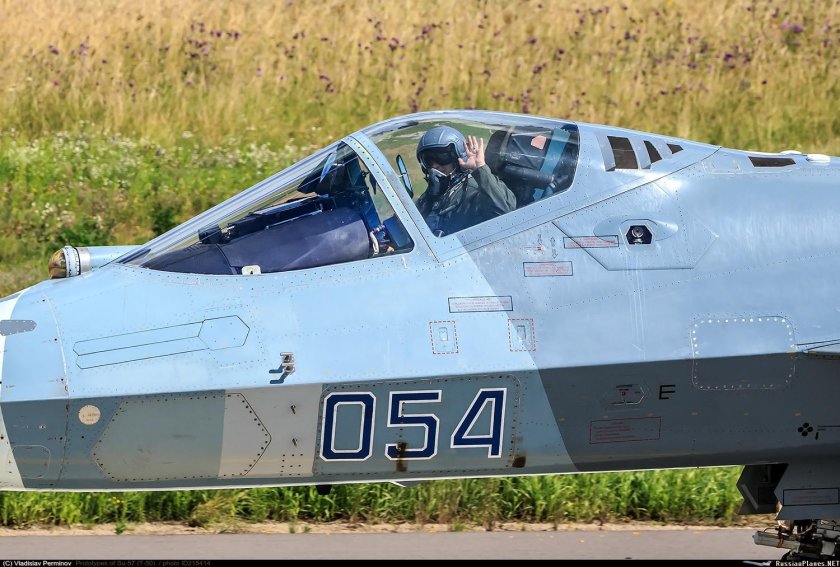 Су-57 кабина пилота