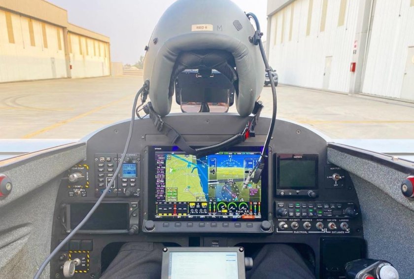 Кабина Су-57 внутри