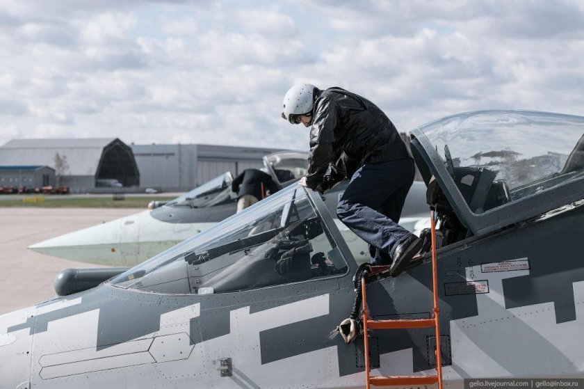 Истребитель пятого поколения Су 57