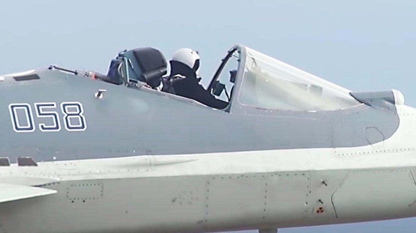 Су-57 кабина пилота